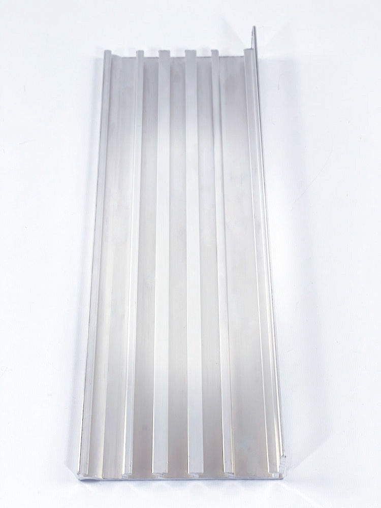 Kit de fijación para cargadero con ladrillo y herrajes